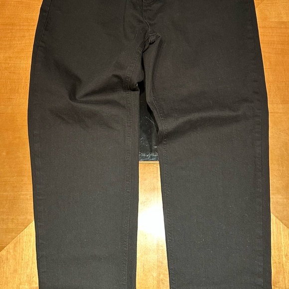 BDG Urban Outfitter Mom Jeans - Picture 2 of 4